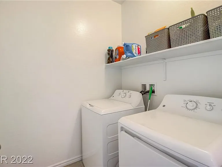 827 E Spring Estates Ave — Photo 47