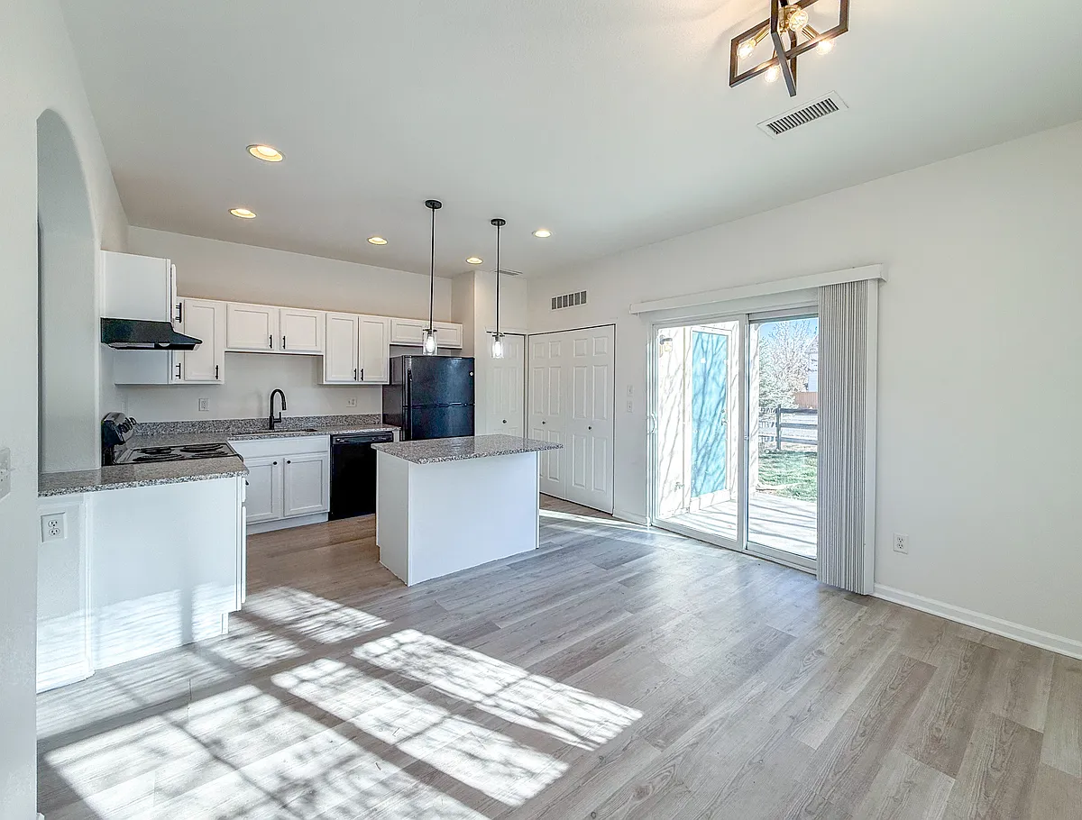 Floor plan 2 Beds and 2 Baths