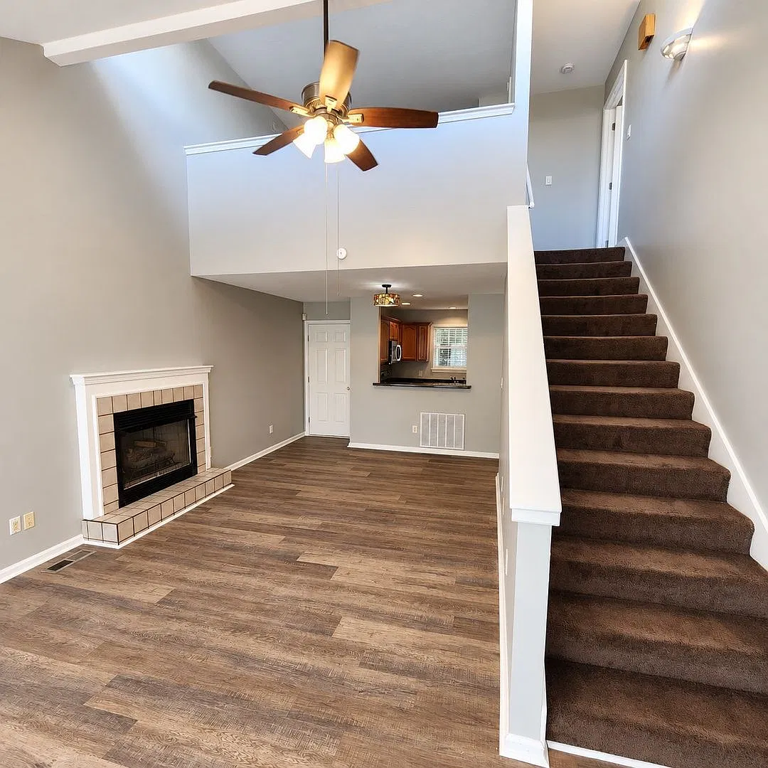 3 bed, 2.5 bath, 1312 sqft, $1,695 — Photo 3