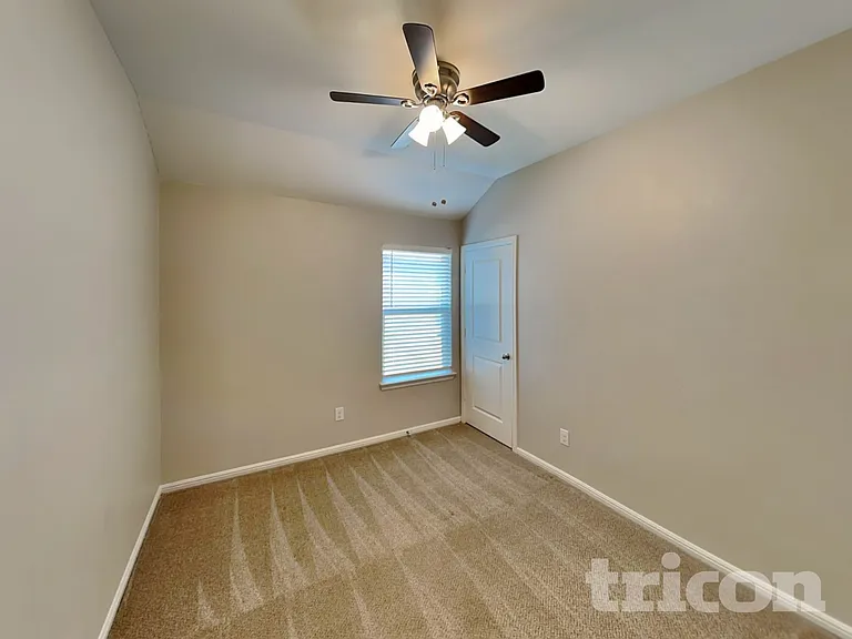 324 Foxhunter St — Photo 12