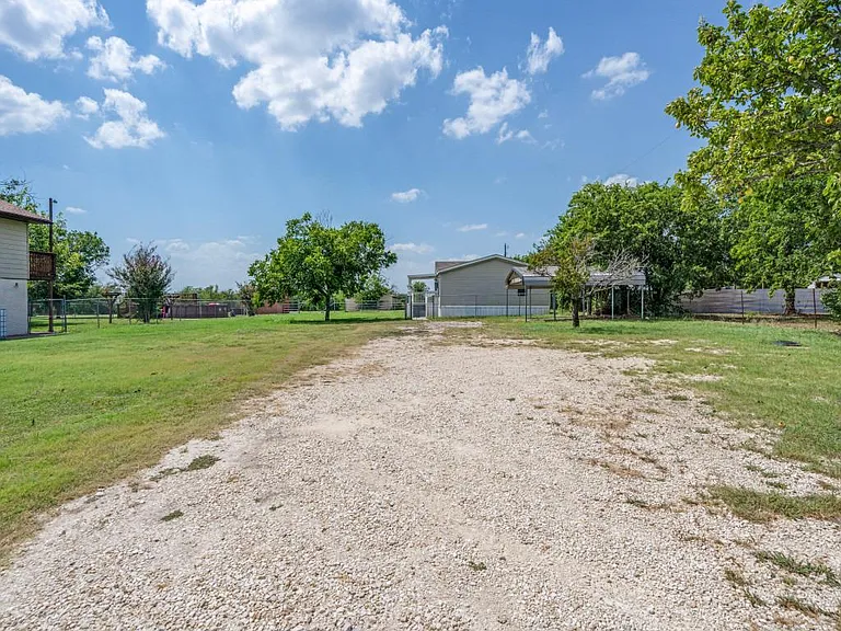 4654 Old Howard Rd — Photo 24