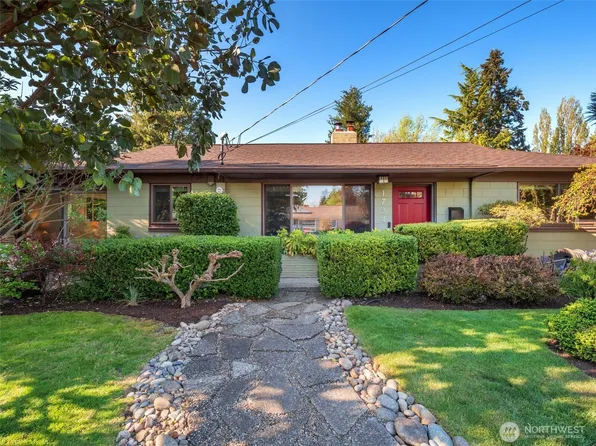 1734 NE 136th Street, Seattle, WA 98125
