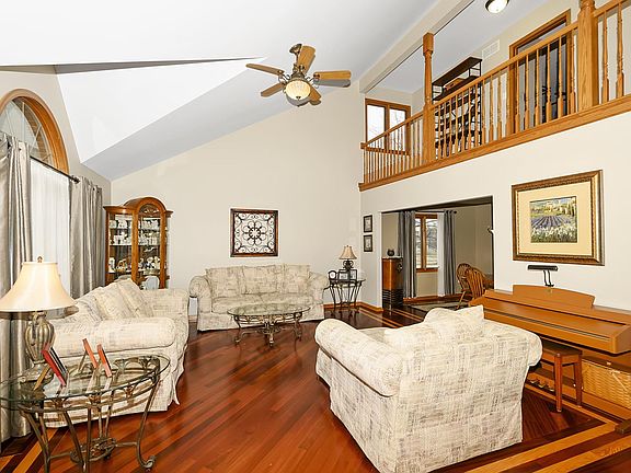 5th image of 11745 Burnley Dr