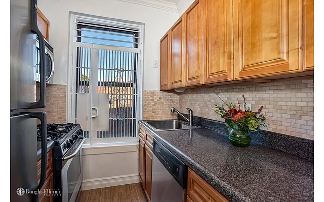 Sold by Douglas Elliman | media 12