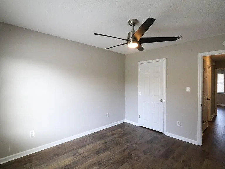 4505 Guinevere Ct — Photo 18