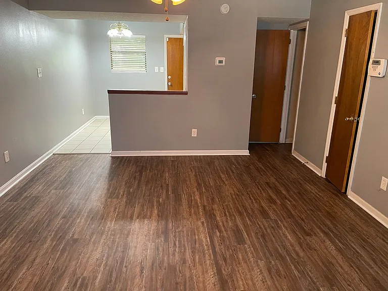 1413 Pullen Rd #E — Photo 5