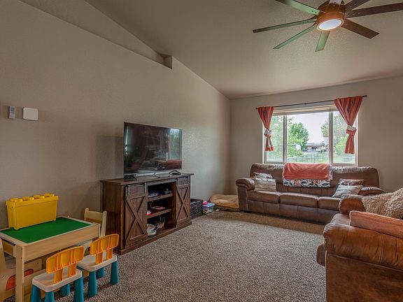 2nd image of 579 Quinton Ln