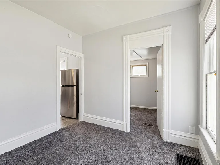 725 W Walnut St #725 — Photo 12