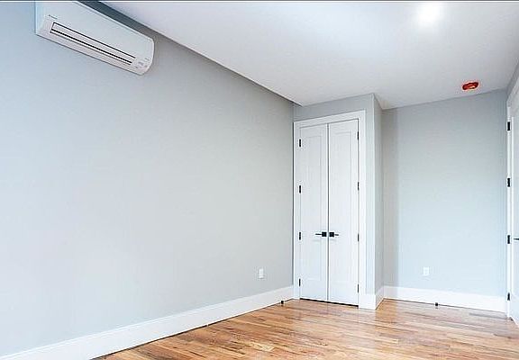 4th image of 245 Sullivan Pl APT C7