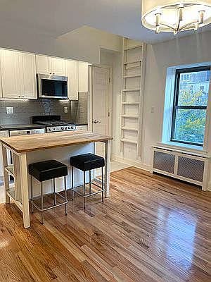 2nd image of 358 Wea Penthouse A