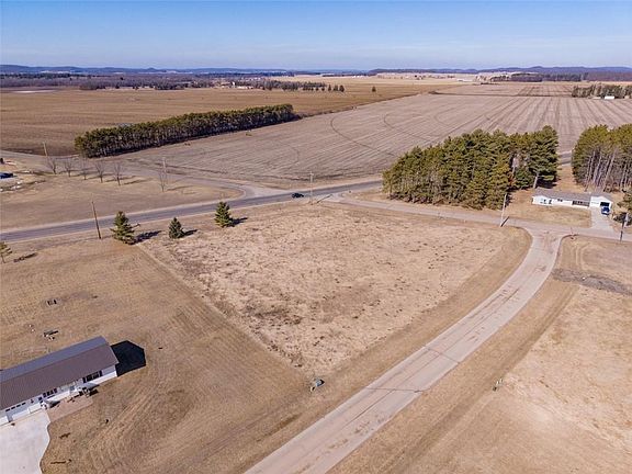 4th image of N6788 Pine Ridge Lane