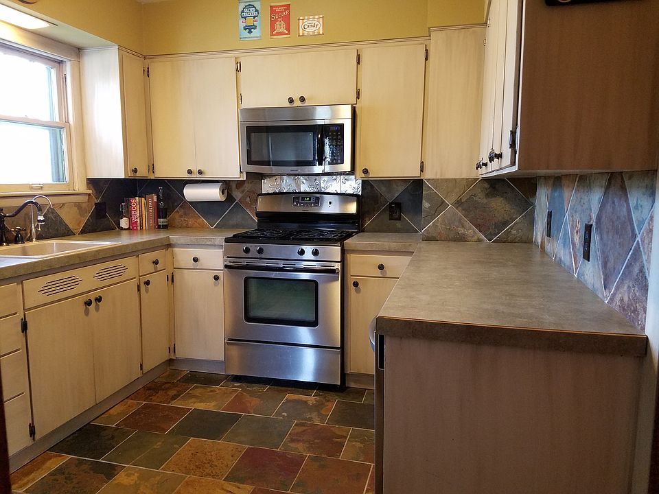 1st image of 725 N Michigan Ave