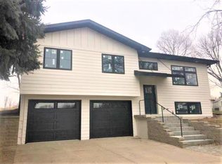 2200 Western Cir, Norfolk, NE 68701