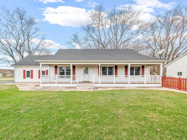 895 Nancy Rd, Sandwich, IL 60548