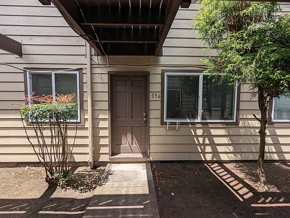 2nd image of 132-168 Sunset Ave N #156