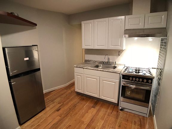 3rd image of 355 Linden St #1B