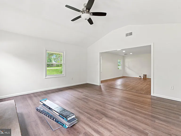 2 Barnwell Ln — Photo 12