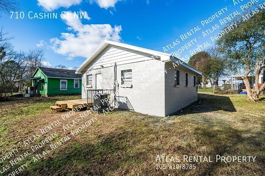 Comfortable 2BR Home with Granite Counters & Pet-Friendly Living! — Photo 4