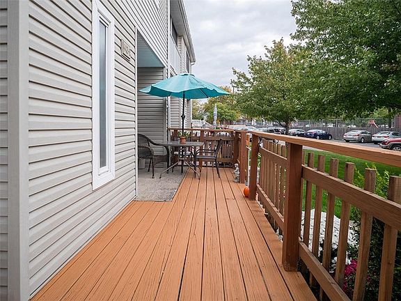 5th image of 442 Caswell Ave #2