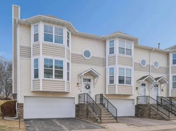 3166 Lexington Ave N, Shoreview, MN 55126