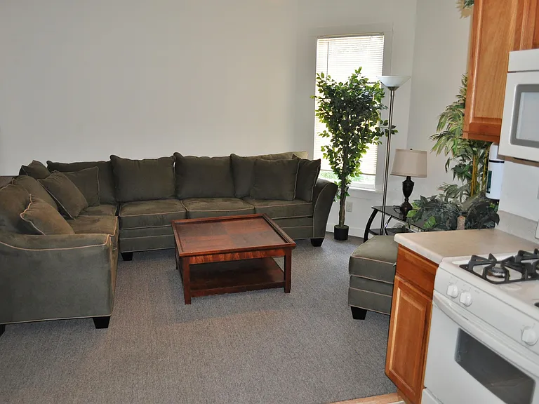103 Highland Pl #1 — Photo 3