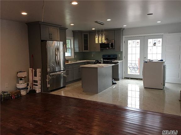 2nd image of 206 Martha Ave