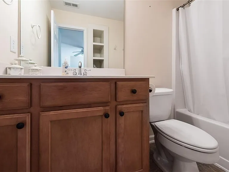 4330 Granby Cir — Photo 17