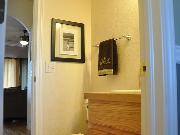 main level 1/2 bath