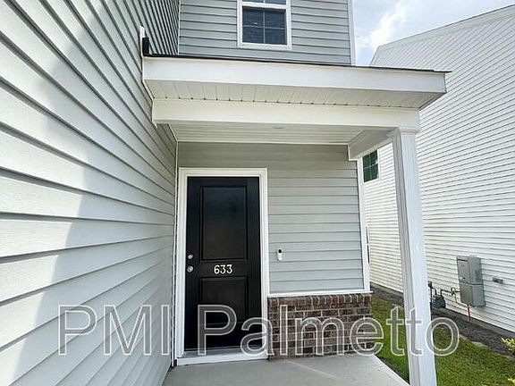 3rd image of 633 Wooster Dr