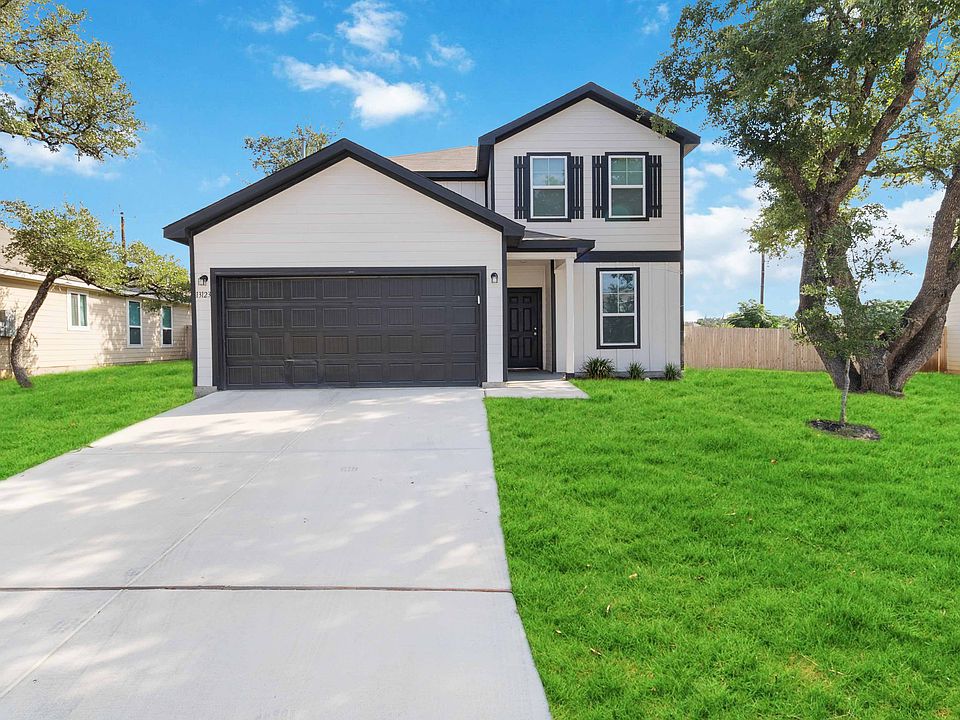 1st image of 13123 Sendero Roble #1