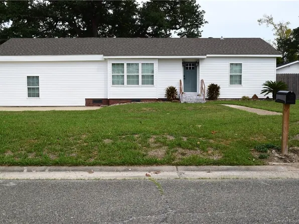 520 Shady Ln, Sulphur, LA 70663
