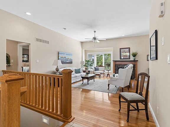 3rd image of 4116 Maryhill Dr