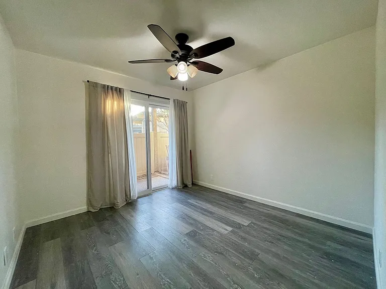 11517 Fury Ln #61 — Photo 4