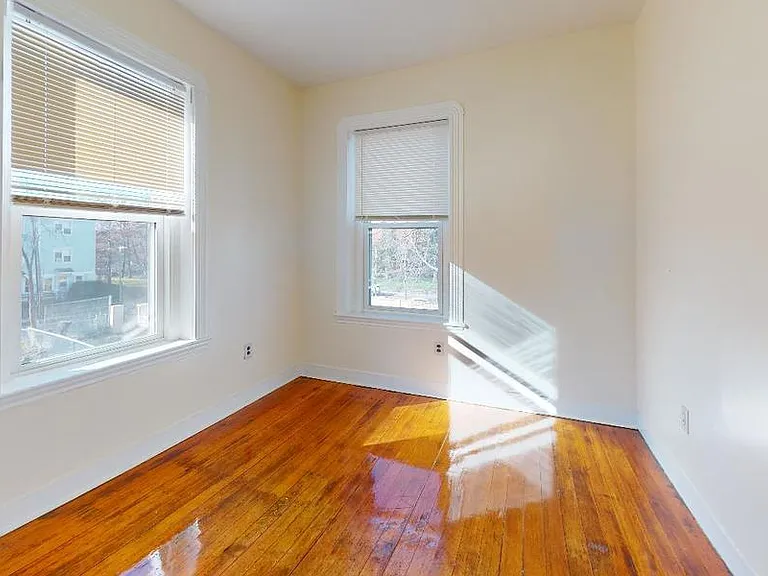 15 Codman Park #4 — Photo 3