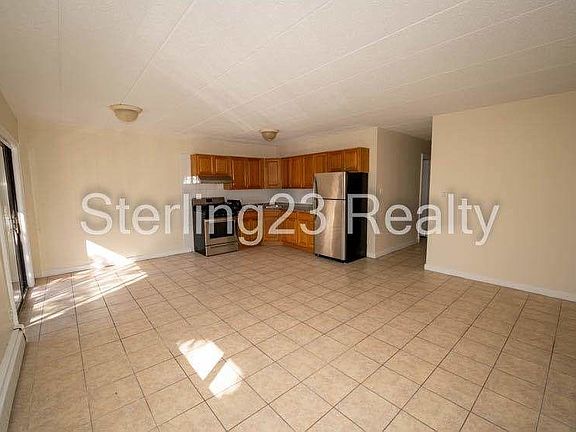 4th image of 21-23 21st Ave #2