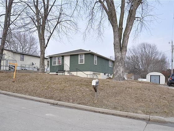 1st image of 816 N 9th St