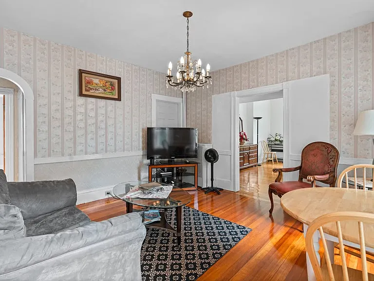 124 Sheridan Ave #2 — Photo 6