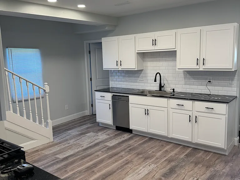 1226 Mount Vernon Ave — Photo 4