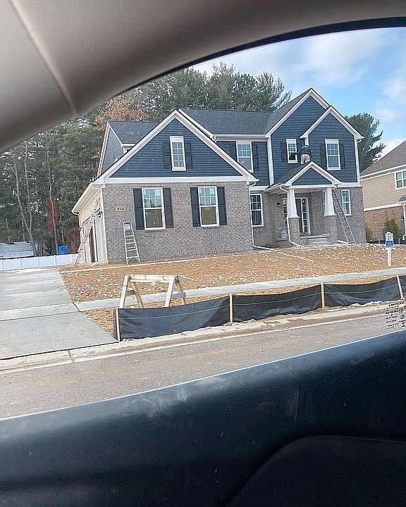 2nd image of 4221 Ascott Ln