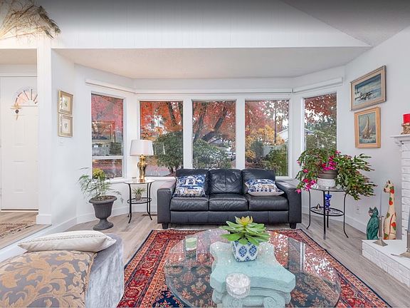 4th image of 3421 Manning Rd #34