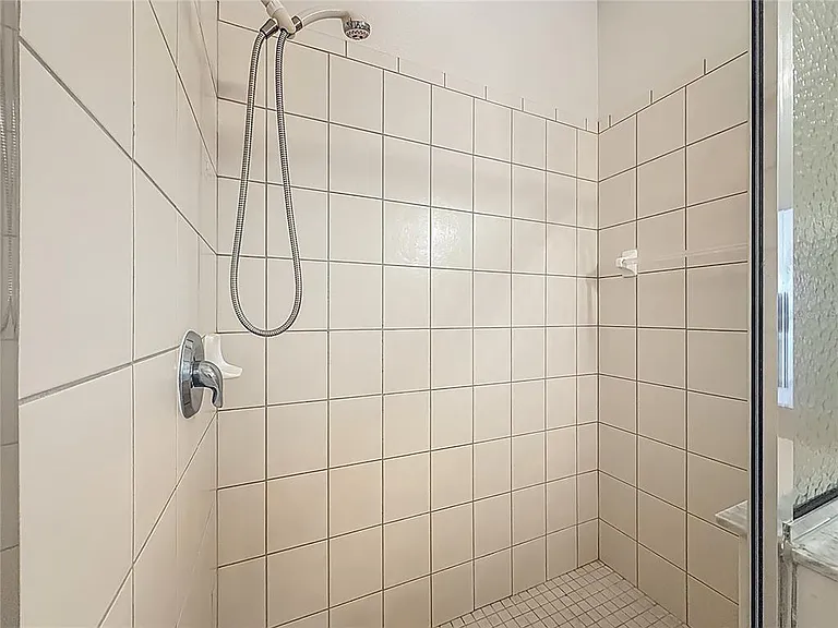 12200 Putter Green Ct — Photo 10