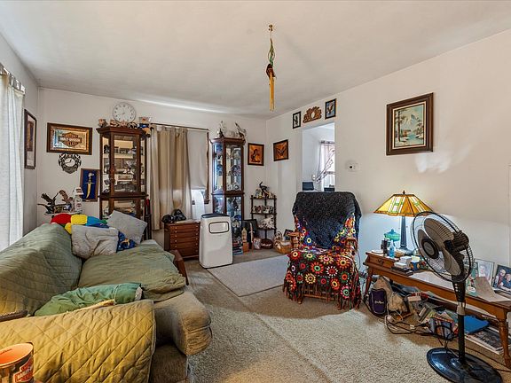 5th image of 2411 Delaware St