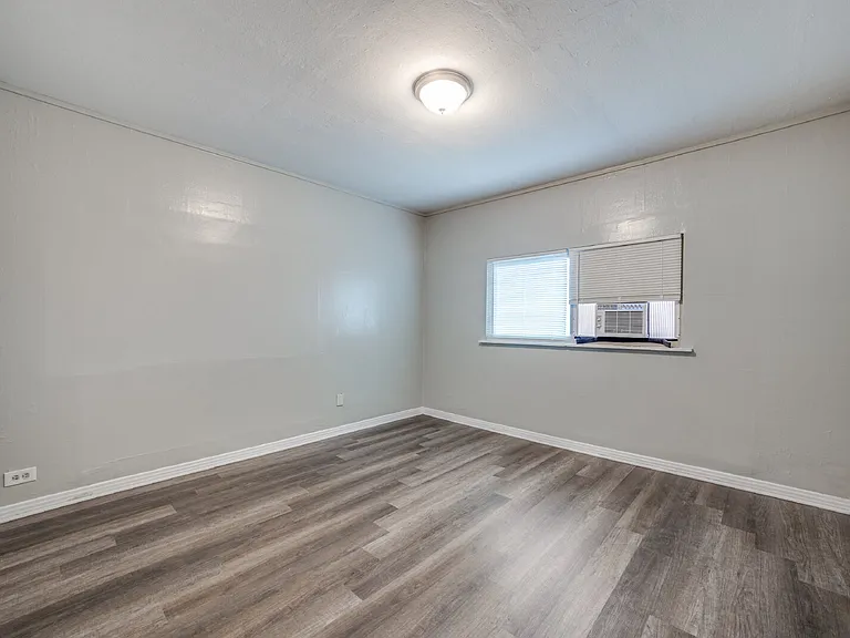 1311 Kayton Ave #1 — Photo 11