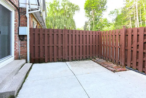 Townhouse - Private Patio