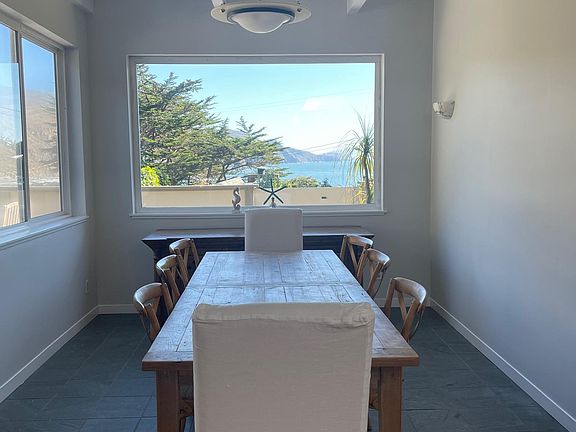 Dining room with views of the Pacific.