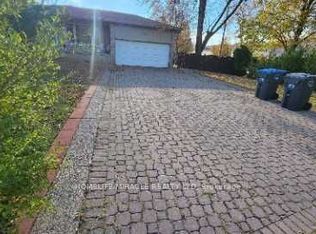 7270 Mohican Ct, Mississauga, ON L4T2J9