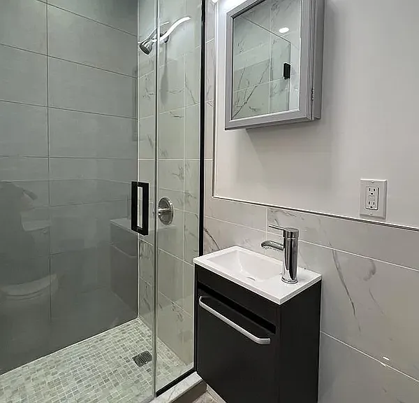 20-01 Steinway St #3 — Photo 10