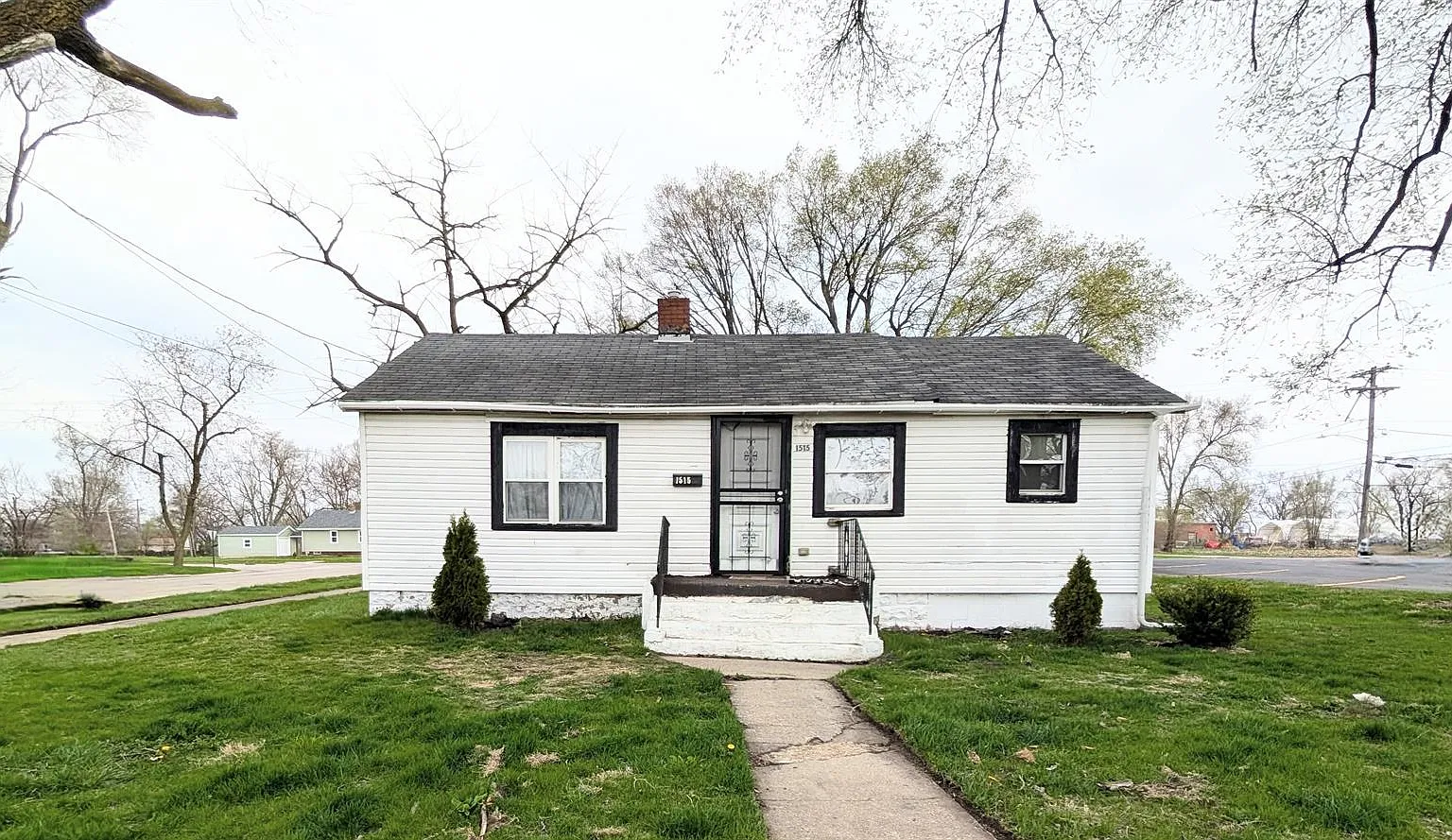 1515 East Cedar Street Kankakee IL 60901 — Photo 1