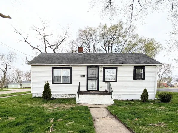 1515 E Cedar St, Kankakee, IL 60901