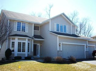 9155 Briarglen Rd, Eden Prairie, MN 55347